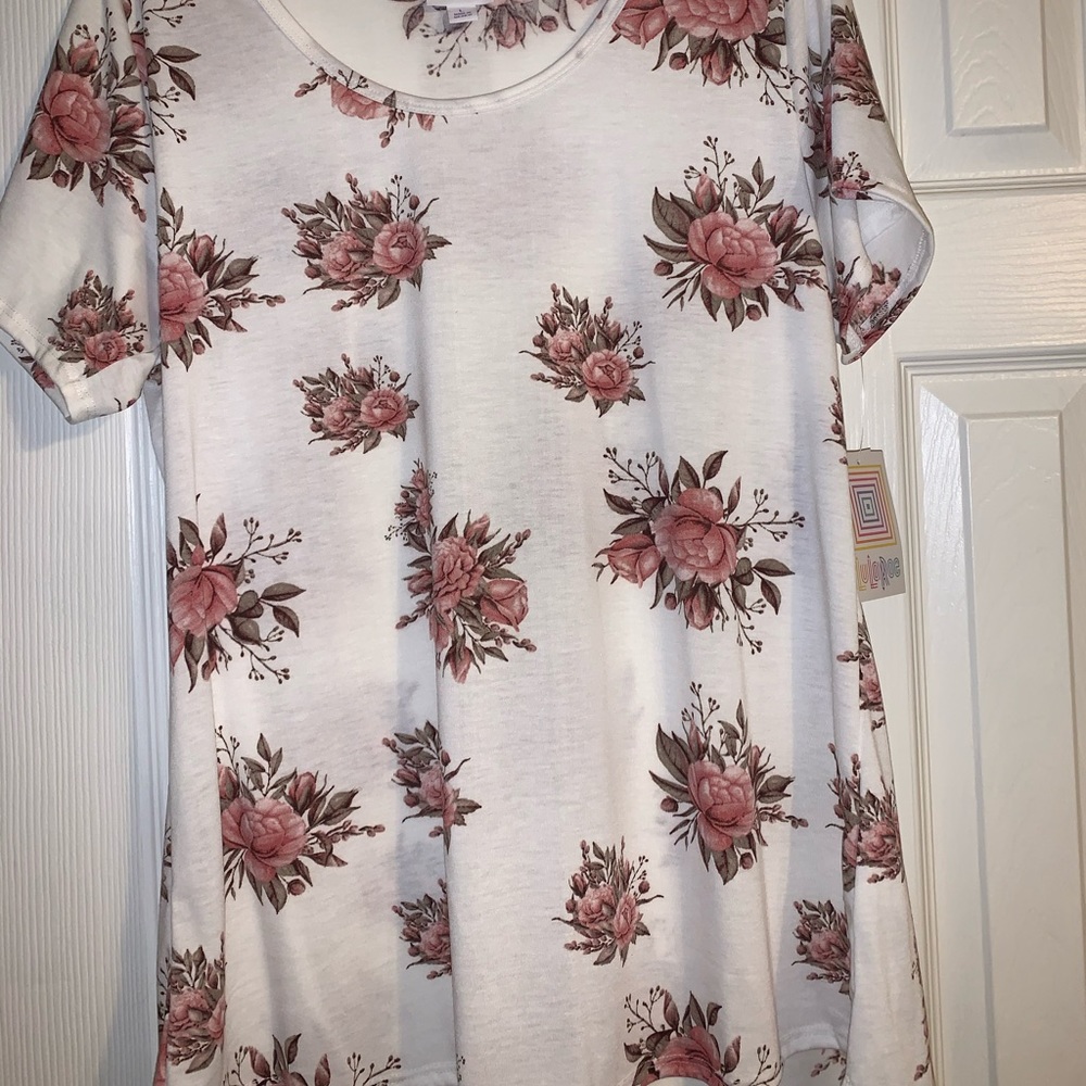 Lularoe Classic T - Picture 1 of 6